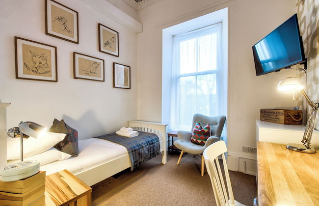 Maya's Glasgow Holiday Homes - Photo 32