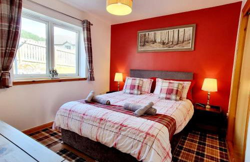 Hill View 2 bedroom free parking - Photo 8