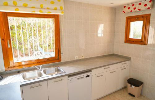 Superb villa near sandy beach Sant Pere Pescador, Amfora 64 - Foto 12