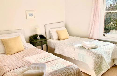 New Forest Cottage - Photo 28