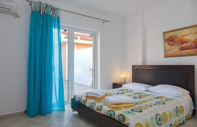 Villa Cherry Large Private Pool Walk to Beach Sea Views A C Wifi Car Not Required - 2180 - Foto 8