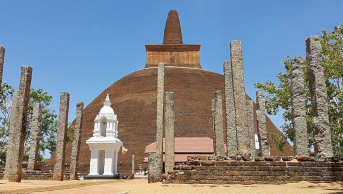 Abhayagiri Stupa