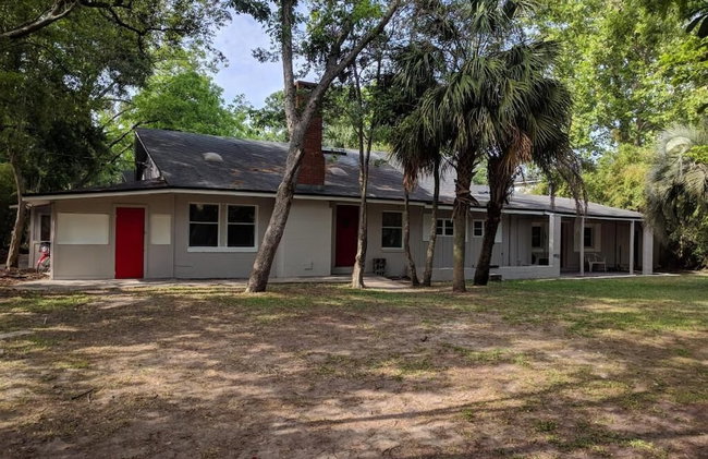 The Van Zant House - Photo 50