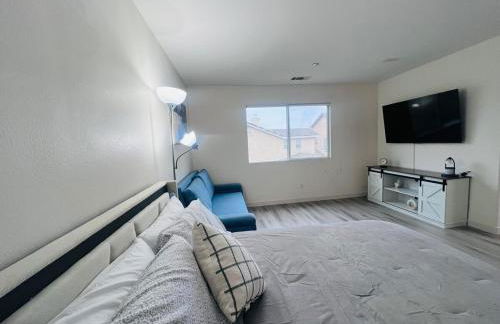 Stylish & Fully Renovated Home! - Foto 9