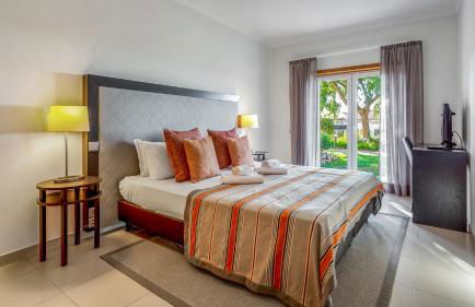 Vale da Ribeira 2BDR House W/ Pool by LovelyStay - Foto 6