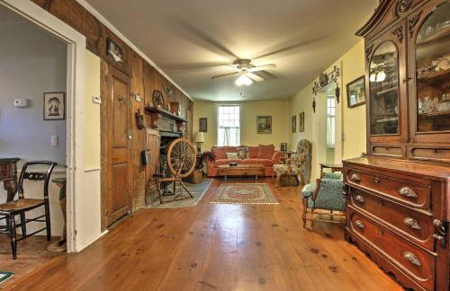 Historic Huntington Home - Walk to Westfield River - Foto 7