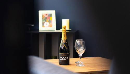 2BR Flat, Free Parking, WiFi, Smart TV - Foto 3