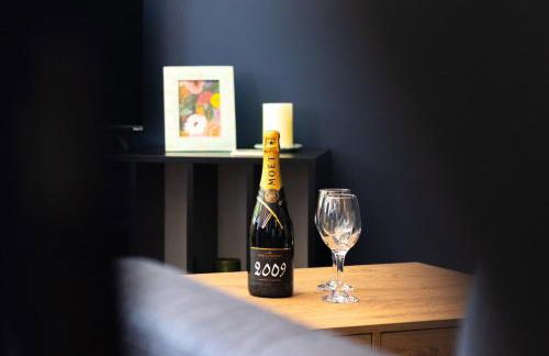 2BR Flat, Free Parking, WiFi, Smart TV - Foto 3