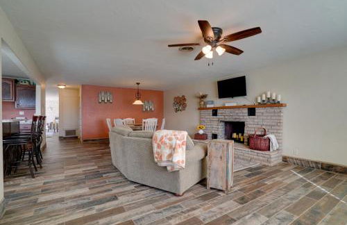 Chic Silver City Getaway with Patio and Gas Grill - Foto 4