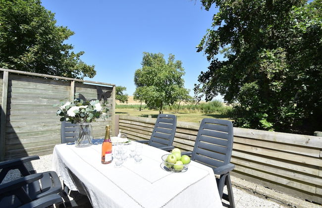Cozy Holiday Home in Zonnemaire Near Lakebeach - Photo 38
