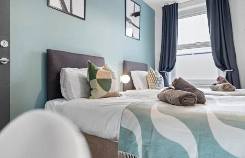 Aylesbury House 3 En-suite Bedrooms Parking Pets - Photo 39