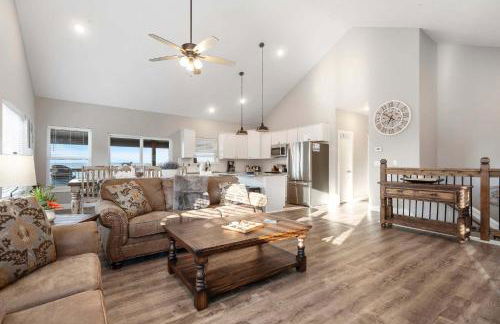 A Birds Eye Bridge View - 5 BDR with Private Hot Tub - Foto 16