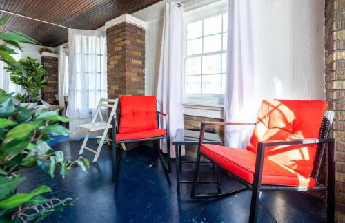 Charming Modern Farmhouse Retreat - Foto 32