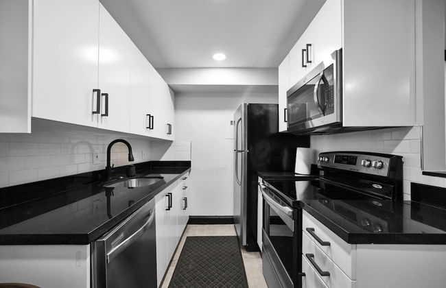 Escape to This Gorgeous new Wilton Manors Villa - Photo 25