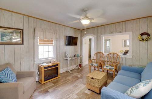 Deck and Indian River Bay Views Coastal Cottage - Foto 3