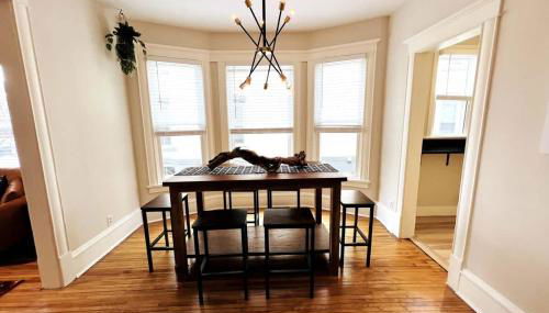 Trendy and Stylish 3BR Uptown Duplex - Foto 4