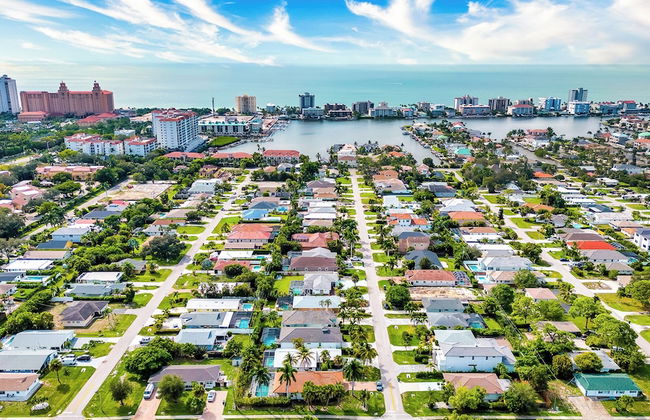 Neapolitan - Newly Renovated 3-BR Luxury Home with Private Pool. Enjoy a Fully Equipped Kitchen and Free Wi-Fi - Foto 33