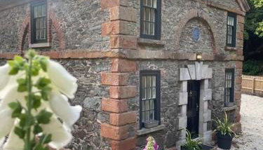 Bridge Cottage Upper Malone - Photo 1