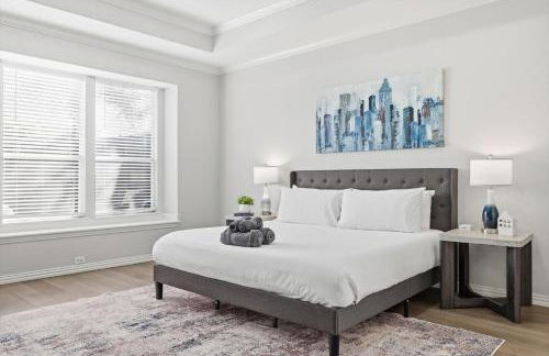 Luxury Backyard Pool & Patio Oasis 4-BD - Foto 19