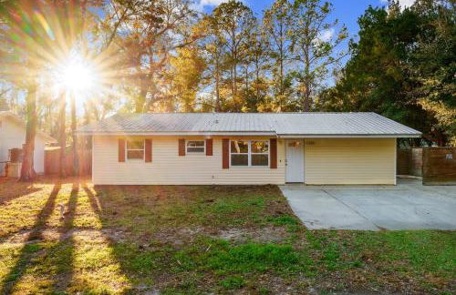 Pets OK! Heated Pool mins to 3 Sisters Spring! - Foto 47