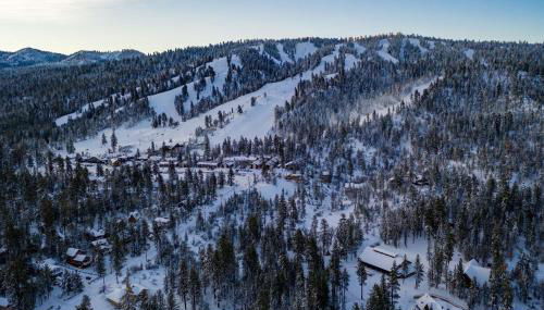 Holmes Away from Home by Big Bear Vacations - Foto 3