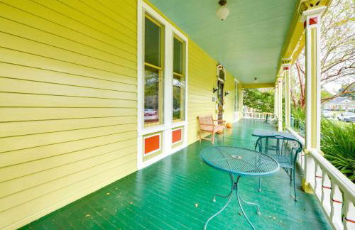 Ornate Victorian with Courtyard and Fire Pit - Foto 35