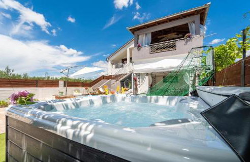 Pet Friendly Home In Tinj With Jacuzzi - Foto 16