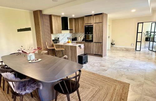 Sanierte 5 Zimmer Luxus Standard Apartment auf 350qm - Foto 8