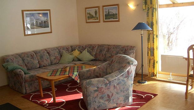 Bungalow im Feriendorf Uslar mit Gartenterrasse - Foto 4, Sala de estar