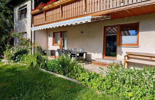 Gästehaus Philipp im Herzen des Fichtelgebirges - 5 Ferienwohnungen, großes Grundstück, Wald und Wiese, Wohnung mit privater Sauna, kostenfreie Parkplätze, WLAN - Foto 33