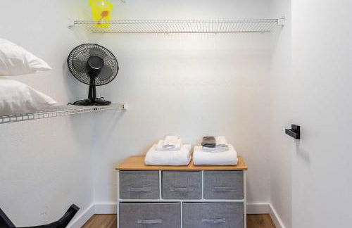 2BR Beach Getaway - Pool Gym Near Space Coast - Foto 14