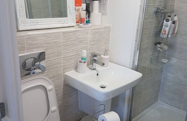 Modern Apartment Minutes From Central London, UK - Foto 28