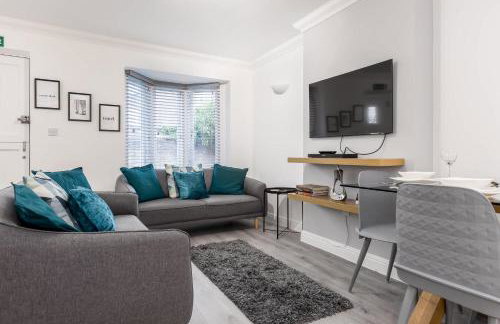 Magnolia House - Beautiful Townhouse in Old Town Poole - Photo 2