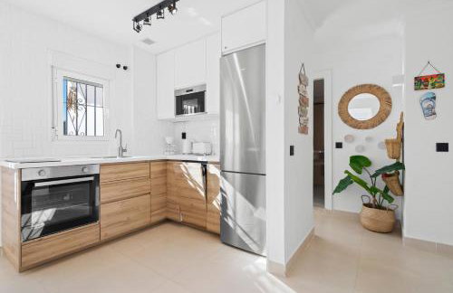 Penthouse - Beach - Sea View - Pool - 40 sqm Private Terrace - One Bedroom - Sleeping Alcove - Foto 12