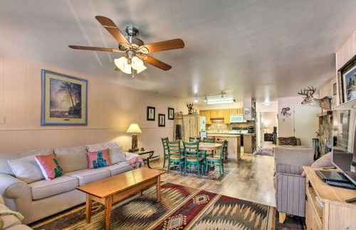 Red River Ski Condo on Main St - Mtn View! - Foto 1