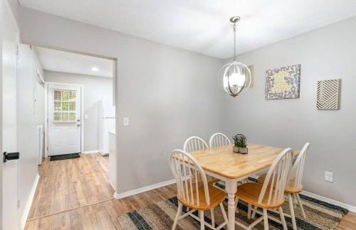 Freshly Renovated - Minutes from Downtown & BNA - Foto 6