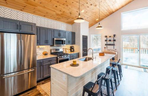 Dreamy Artist Chalet in Secluded Historic Village - Photo 35