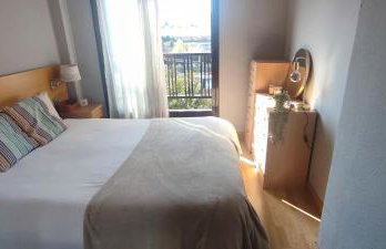 Apartamento luminoso cerca de Plenilunio y aeropuerto con garaje, piscina y vigilancia 24h, se hace factura si es necesario - Photo 7