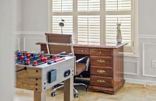 Relaxing 3BR Duplex Home w/ Pool & Patio - Foto 28