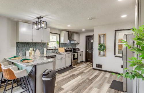 Near Lakes and Golfing Spacious Loganville Home! - Foto 8