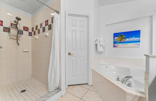 Golf Course Villa with Private Heated Pool and SPA - Foto 18