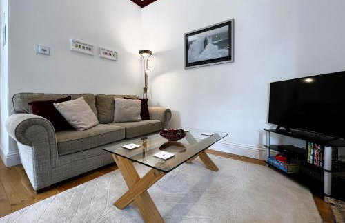 6 Shanklin Manor - family friendly apartment in Shanklin Old Village - Photo 14