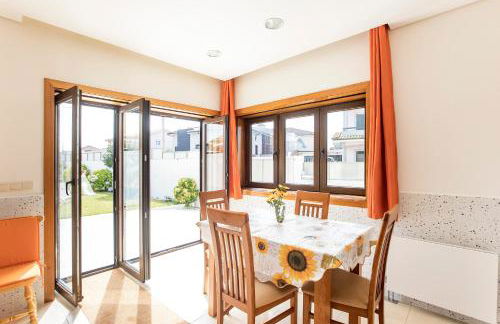 Mindelo 3BDR Duplex House W/Pool - Foto 13