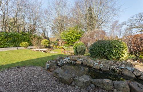 Robins Perch, Bramhall - Photo 13