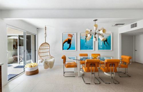 Monterey Manor Interior Designed Home Plus Pool - Photo 24