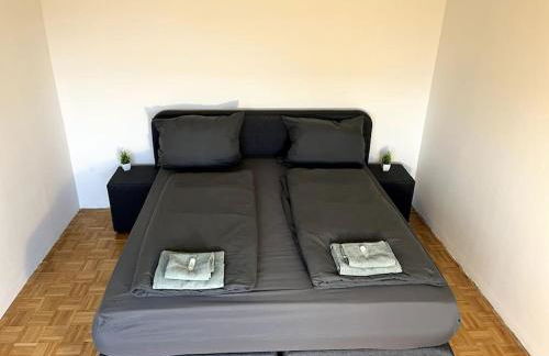 LOOT LARGE /Stadtrand /Parkplatz - Foto 19