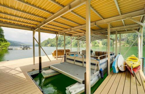 Lakefront Butler Retreat with Hot Tub and Dock! - Foto 37