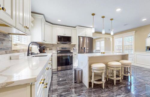 Steps to Holyoke Medical Center! Remote-Work Hub - Foto 1