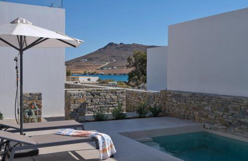 Private Luxury Scarlet beachfront villa, Molos, Paros - Photo 39