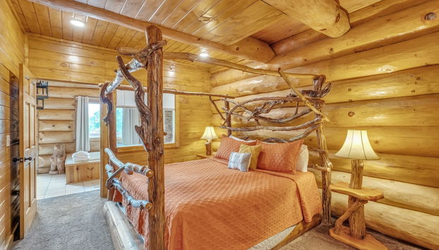 Stunning Views - Amazing Mountain Views 2 Bedroom Cabin by Heavenly Views Resort - Foto 2, Habitación